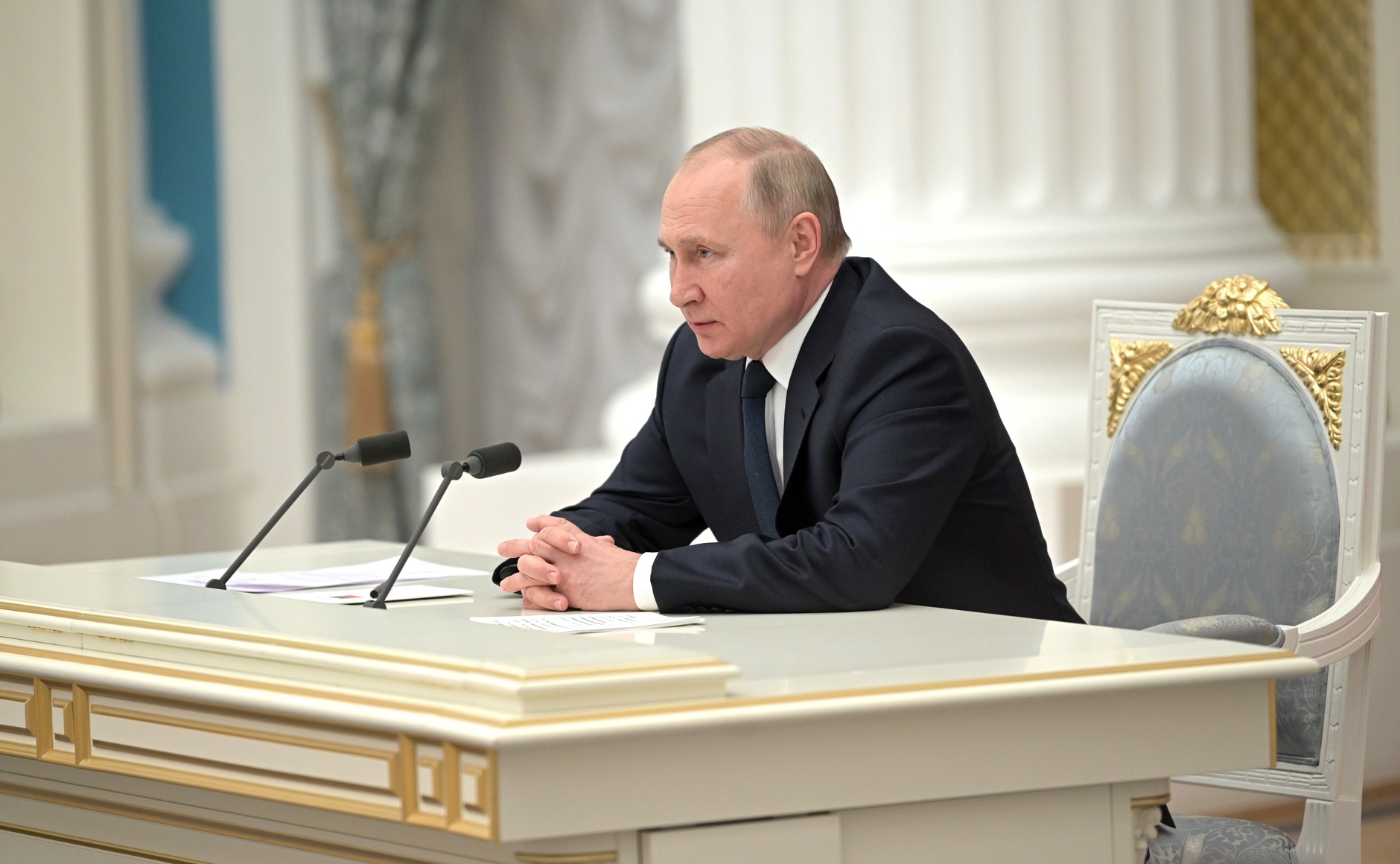 Путин подписал закон о признании участников операции на Украине ветеранами боевых действий