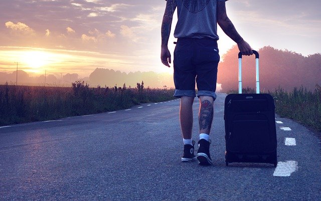 Более половины россиян планируют провести отпуск в путешествиях по стране – опрос
