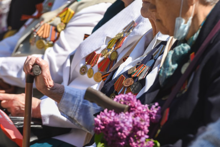 Ветераны Севастополя получат выплаты ко Дню Победы