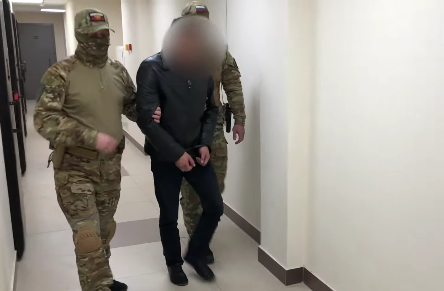 ФСБ задержала пытавшегося попасть в Крым с Украины участника незаконного нацбатальона (ВИДЕО)