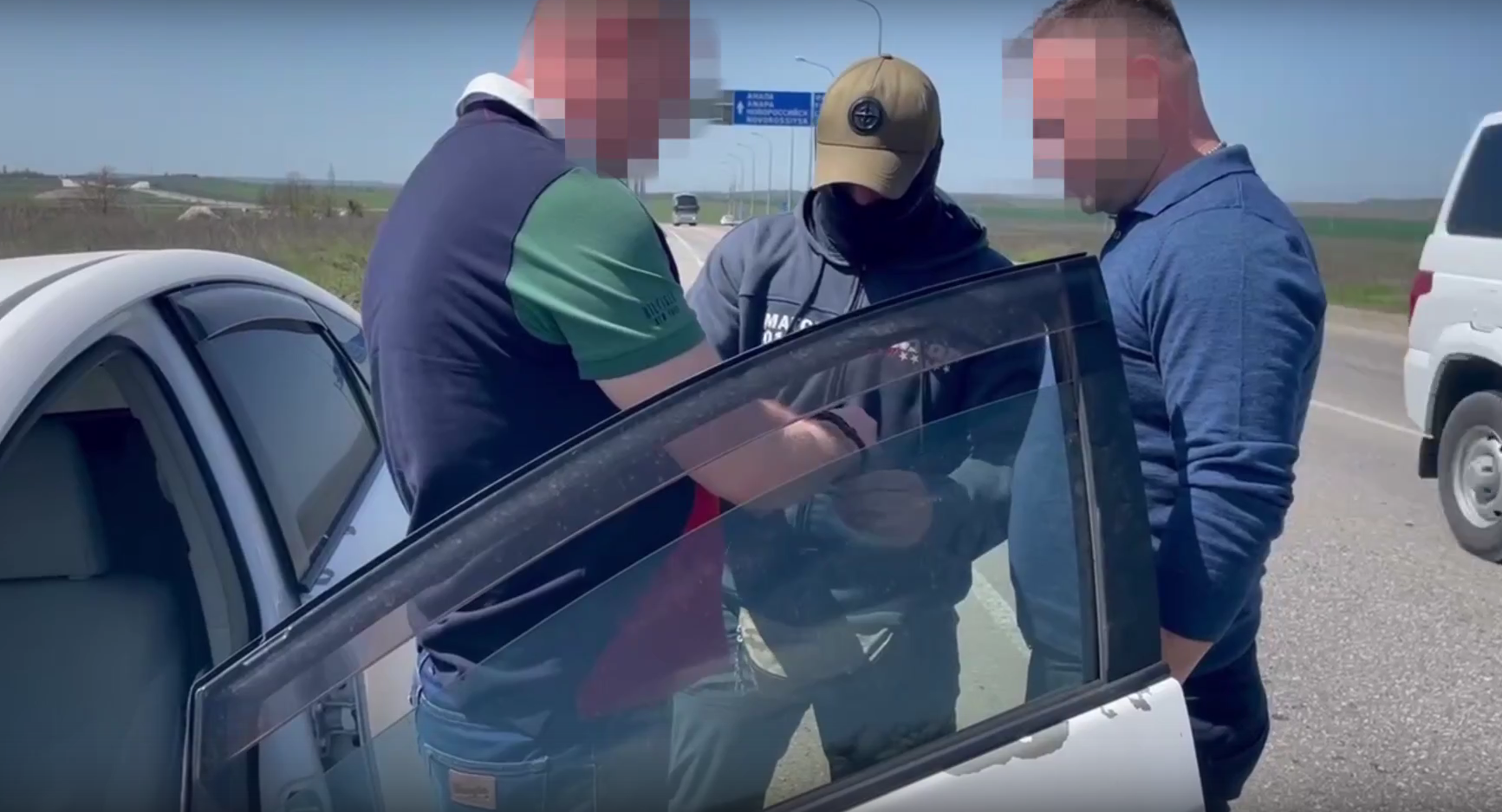 Получил Porsche Cayenne и почти 5 млн: экс-депутат Севастополя погорел на взятке (ВИДЕО)
