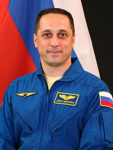 В Севастополе на доме космонавта Шкаплерова установили памятную доску