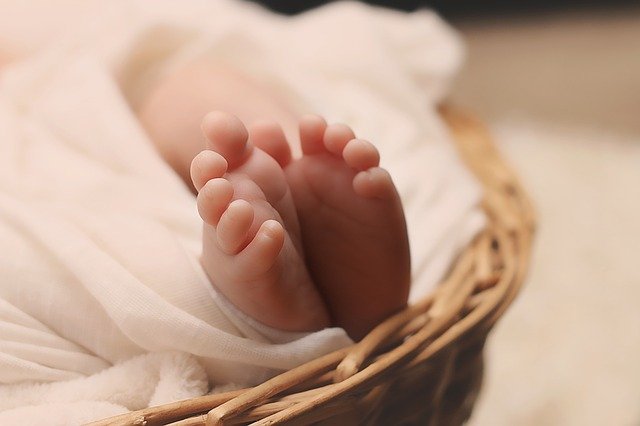 Задушила и выбросила в общественный туалет: крымчанку обвиняют в убийстве новорожденного
