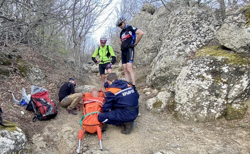 В Крыму велосипедист из Москвы сорвался со склона горы Демерджи