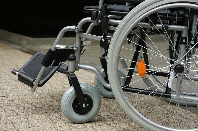 В Крыму мужчина из больницы украл инвалидную коляску