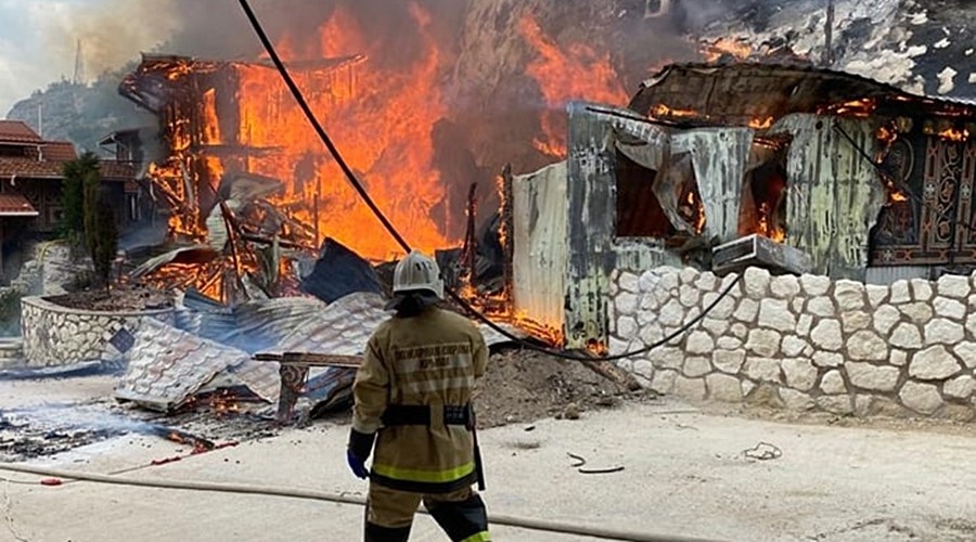 В Бахчисарайском районе сгорела часть  скита Свято-Успенского монастыря