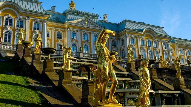 Санкт-Петербург обогнал Крым по популярности у туристов в майские праздники