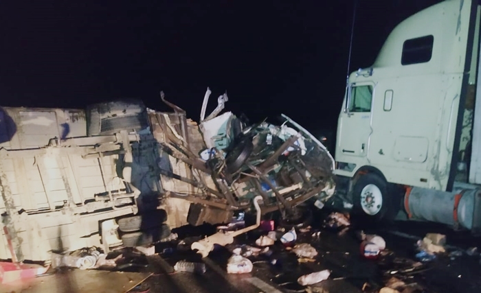 На «Тавриде» столкнулись два грузовика, есть пострадавшие (фото)