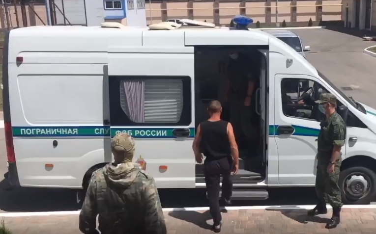 ФСБ задержала в Крыму личного охранника организатора блокад республики Ленура Ислямова (ВИДЕО)