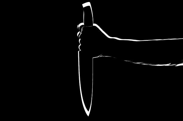 В Севастополе пассажир с ножом напал на таксиста