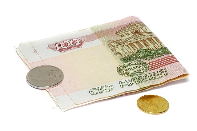 Банк России в конце июня презентует новую сторублевую купюру