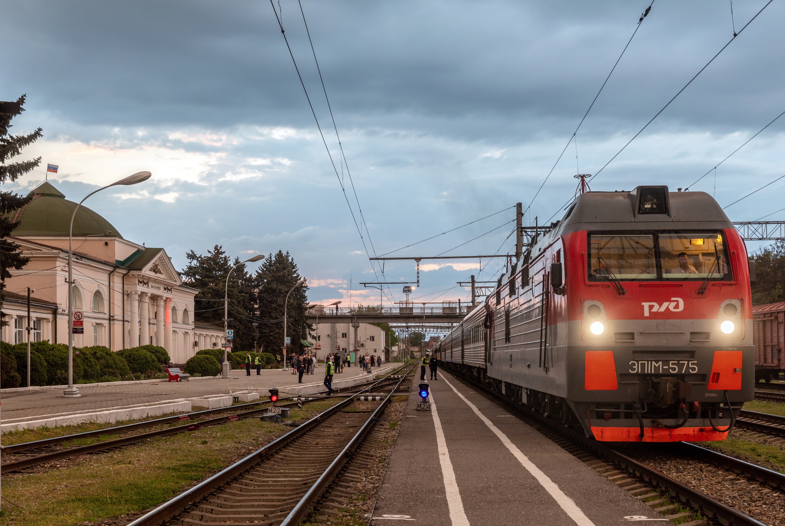 Шойгу заявил о восстановлении шести железнодорожных участков до Крыма