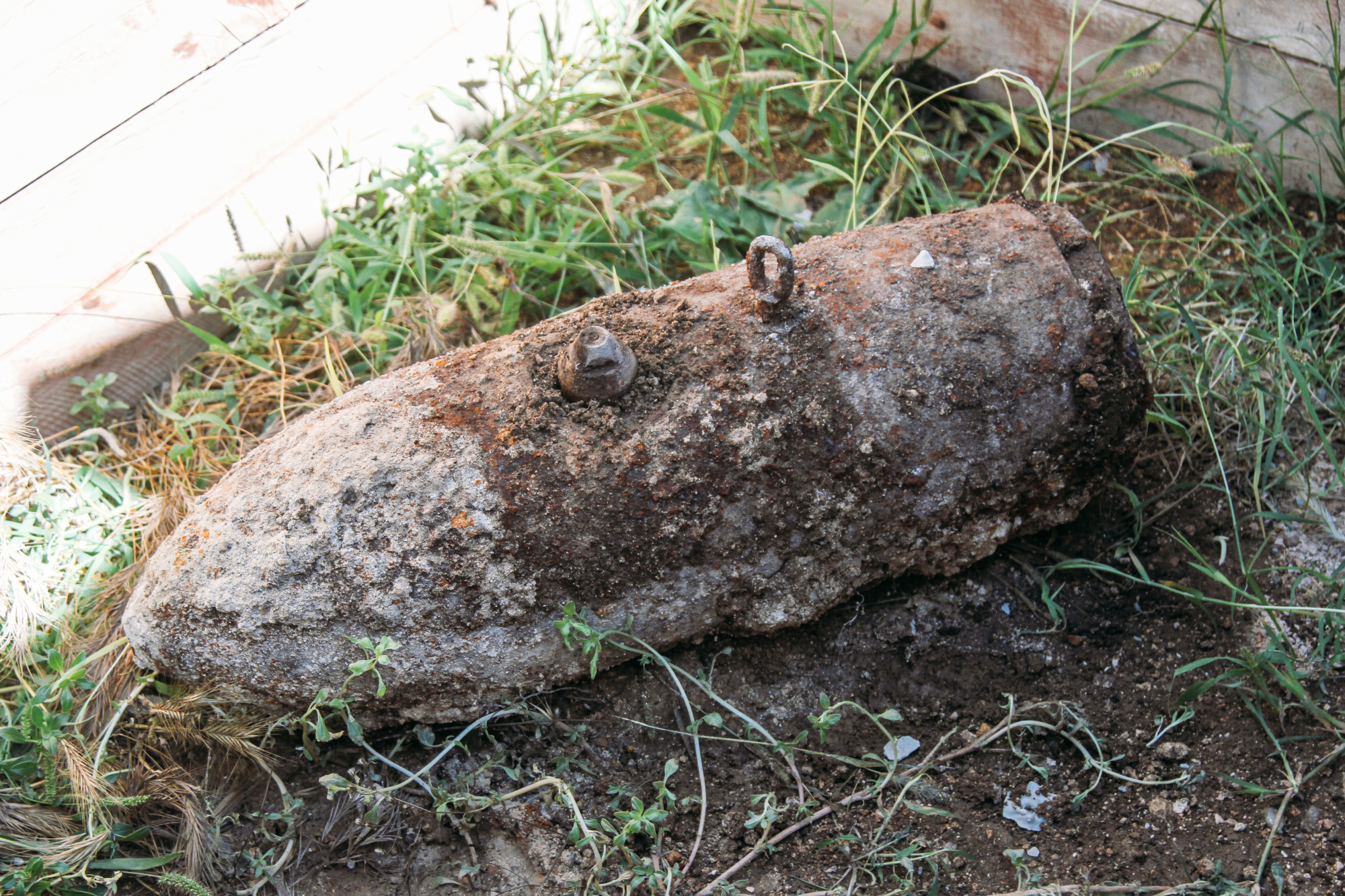 В Севастополе сотрудники МЧС уничтожили 50-киллограммовую бомбу
