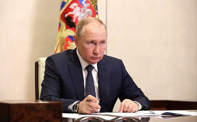 Путин постановил обеспечить жильем военных пенсионеров Крыма и Севастополя