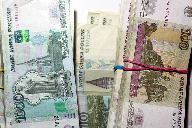 В Севастополе среднемесячная зарплата за май составила 40,7 тысяч рублей