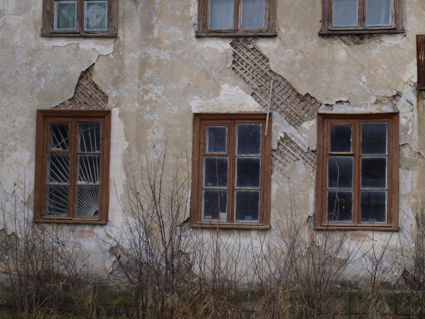 Победы на бумаге: Севастополь стал передовиком по расселению аварийного жилья