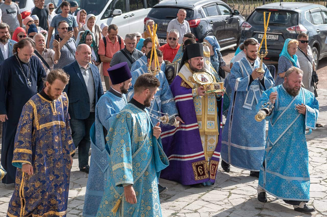 В Севастополь привезли ковчег с мощами преподобного Сергия Радонежского