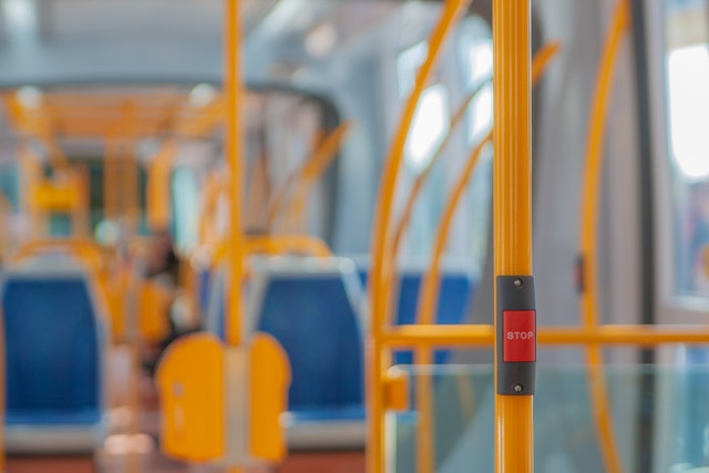 Севастополь получит пять дополнительных школьных автобусов