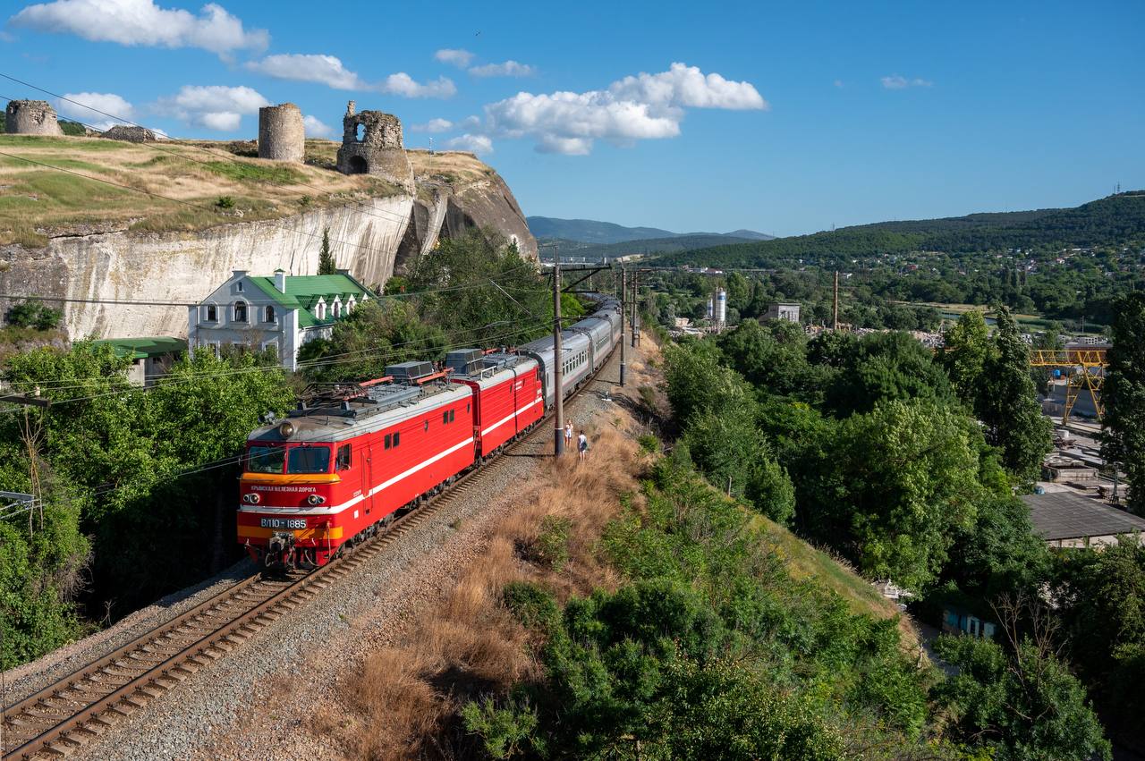 В Крыму  после диверсии восстановлено движение поездов