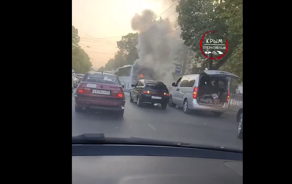 В Симферополе загорелся автобус, прокуратура организовала проверку инцидента