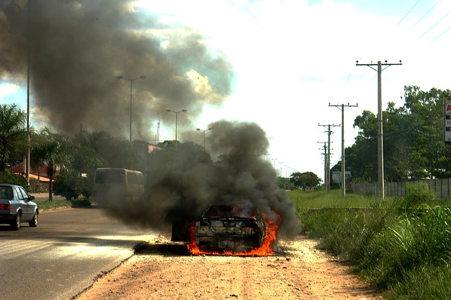 В Бахчисарайском районе горел автомобиль BMW