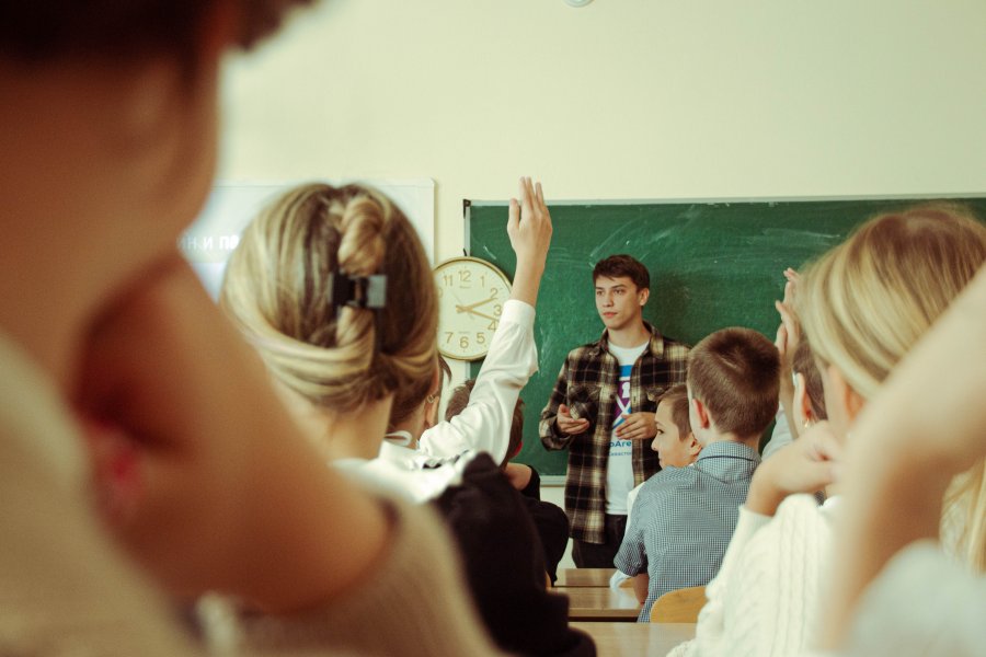В Севастополе школьникам рассказали о правилах безопасного поведения в интернете
