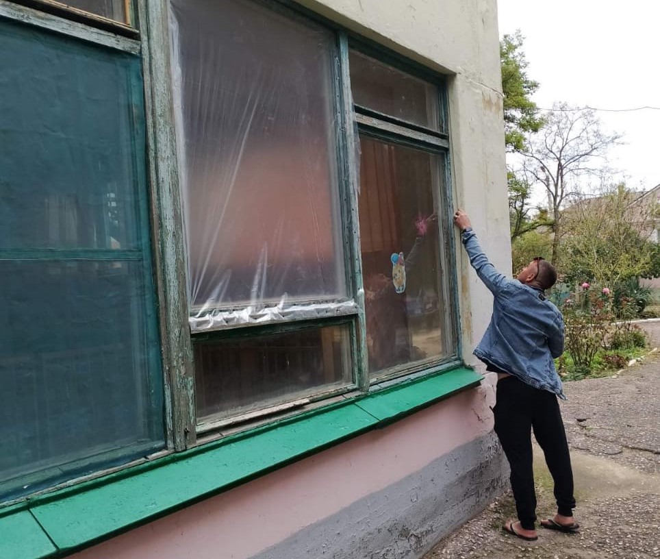 Выбиты окна и двери: в Керчи восстанавливают объекты, пострадавшие от взрыва на Крымском мосту