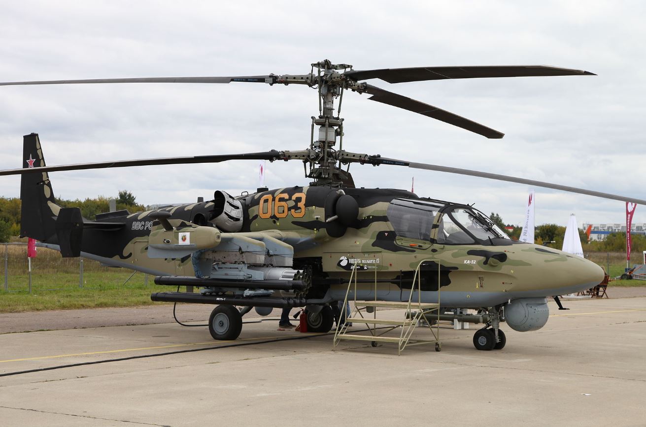 На месте подрыва двух вертолетов Ка-52 на аэродроме под Псковом найдена взрывчатка