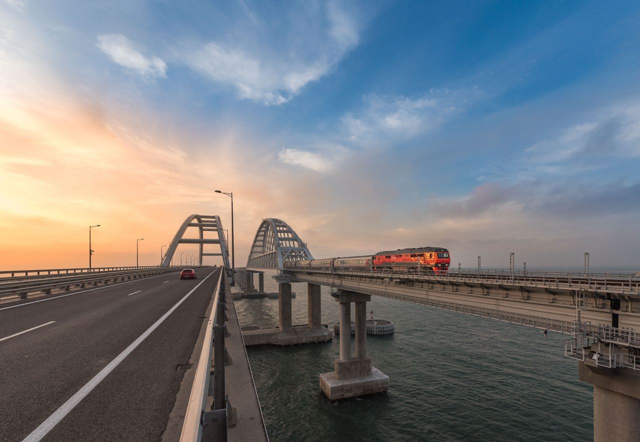 По Крымскому мосту восстановили автомобильное движение