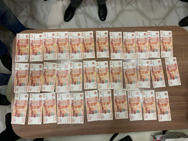 Группа жителей Евпатории получила условные и реальные сроки за сбыт фальшивых рублей