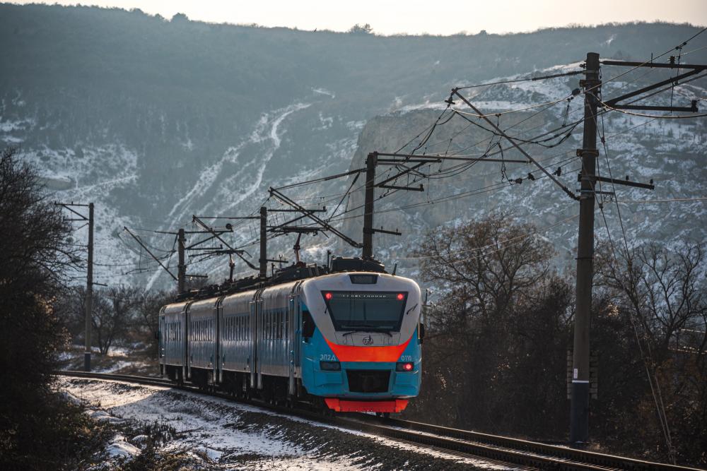 С 1 января проезд в электричке Анапа — Керчь подорожает