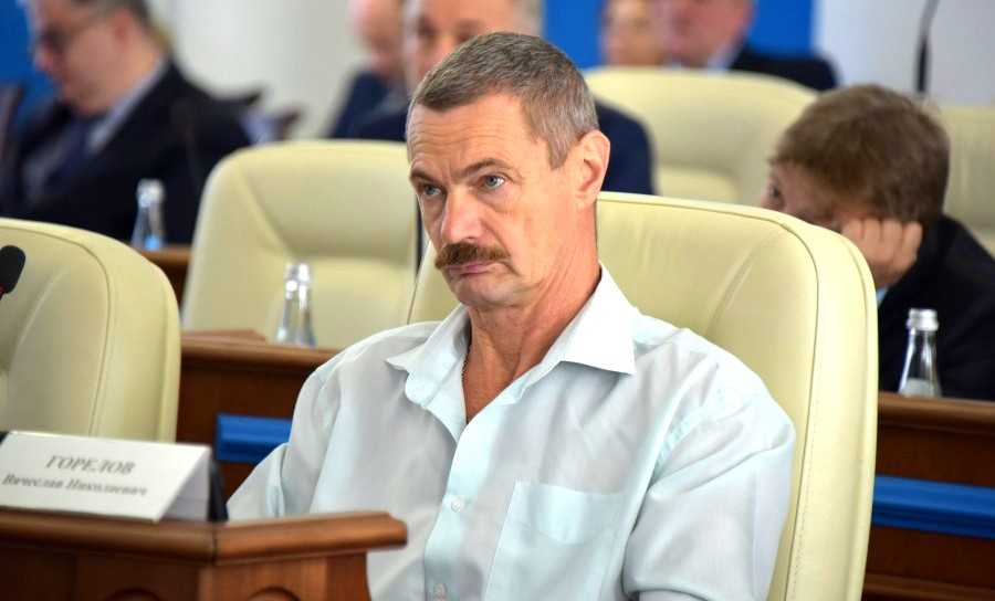 Севастопольский ч-депутат «сел в лужу» при голосовании законопроекта о помощи воинам СВО