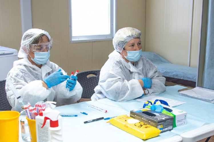 В Севастополе выявили 12 случаев свиного гриппа, горожан призывают носить маски