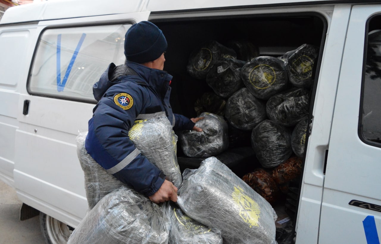 Крымским участникам СВО передали крупную партию гуманитарной помощи с новогодними подарками