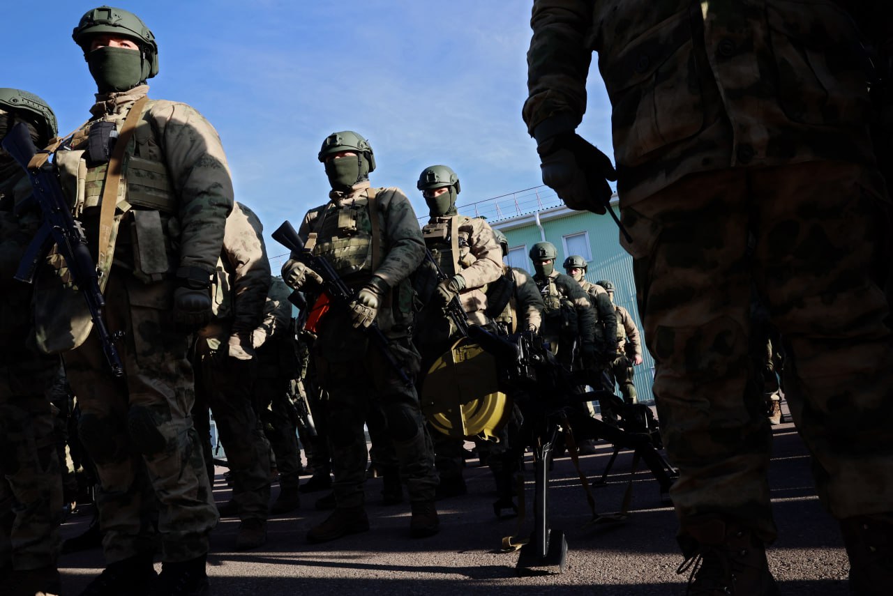 Власти просят не паниковать: в Ленинском районе Крыма пройдут военные учения