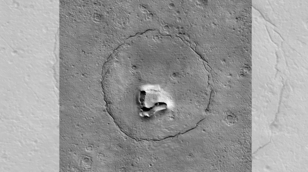 «Лицо медведя» нашли на поверхности Марса