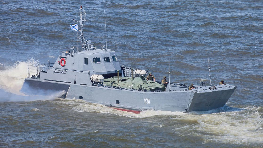 В Севастополе десантному катеру Черноморского флота присвоено имя героя