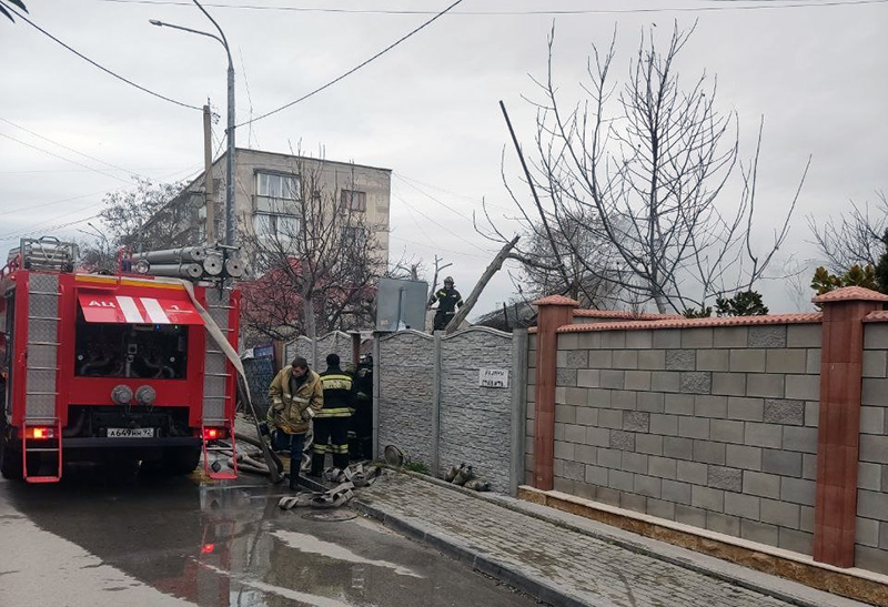 На пожаре в частном доме Севастополя погиб человек