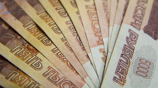 В Симферополе сотрудница управляющей компании похитила у предприятия больше полумиллиона рублей