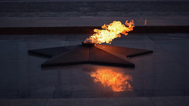 Симферопольца осудили за осквернение мемориала с Вечным огнем в Феодосии