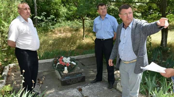 Севастопольский застройщик Григоров превращает братскую могилу в подножие многоэтажки