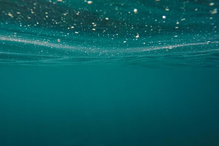 Ученые встревожены: на дне океана обнаружены теплые водные слои