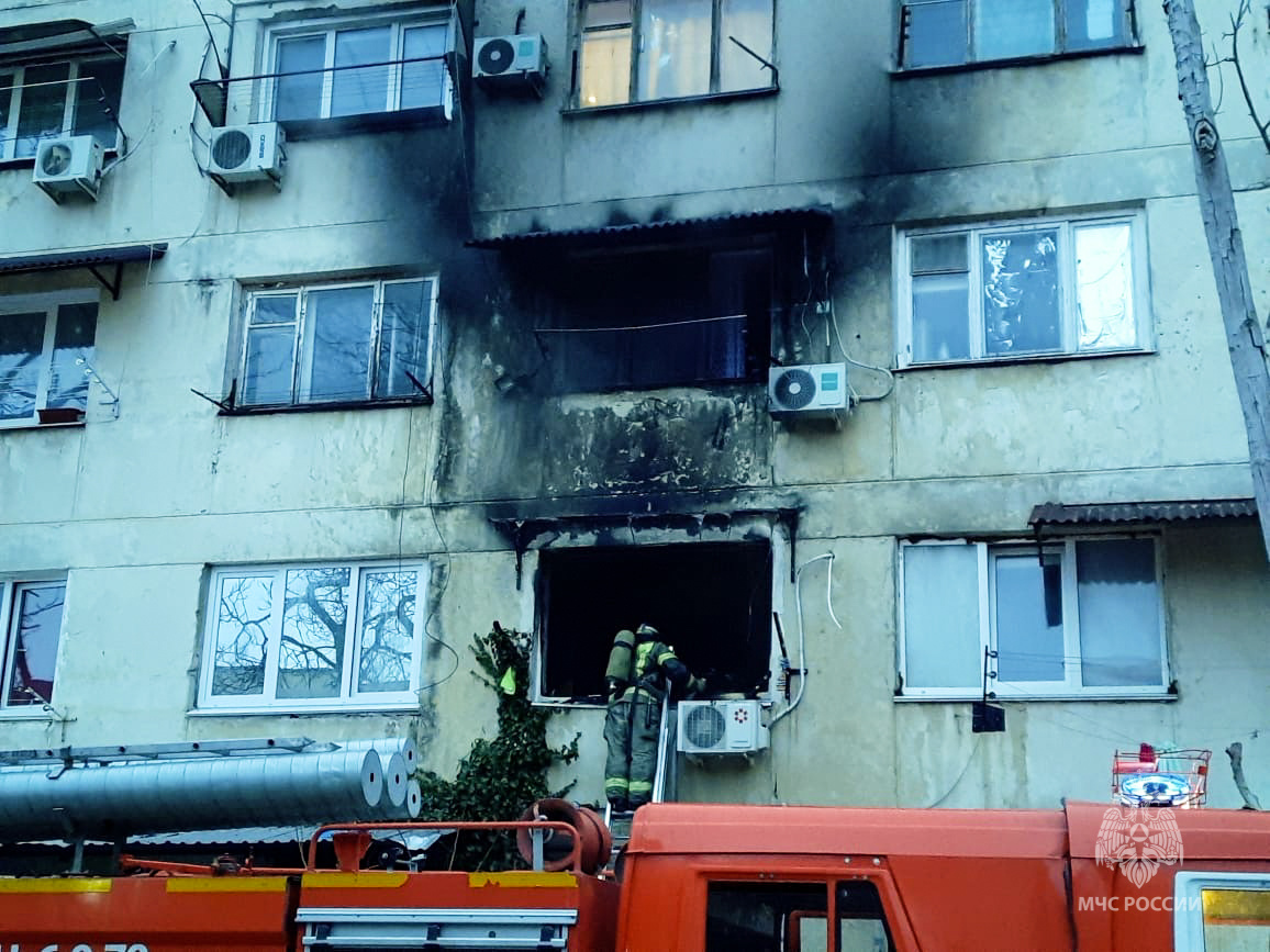 В Севастополе горело общежитие, эвакуированы 25 человек