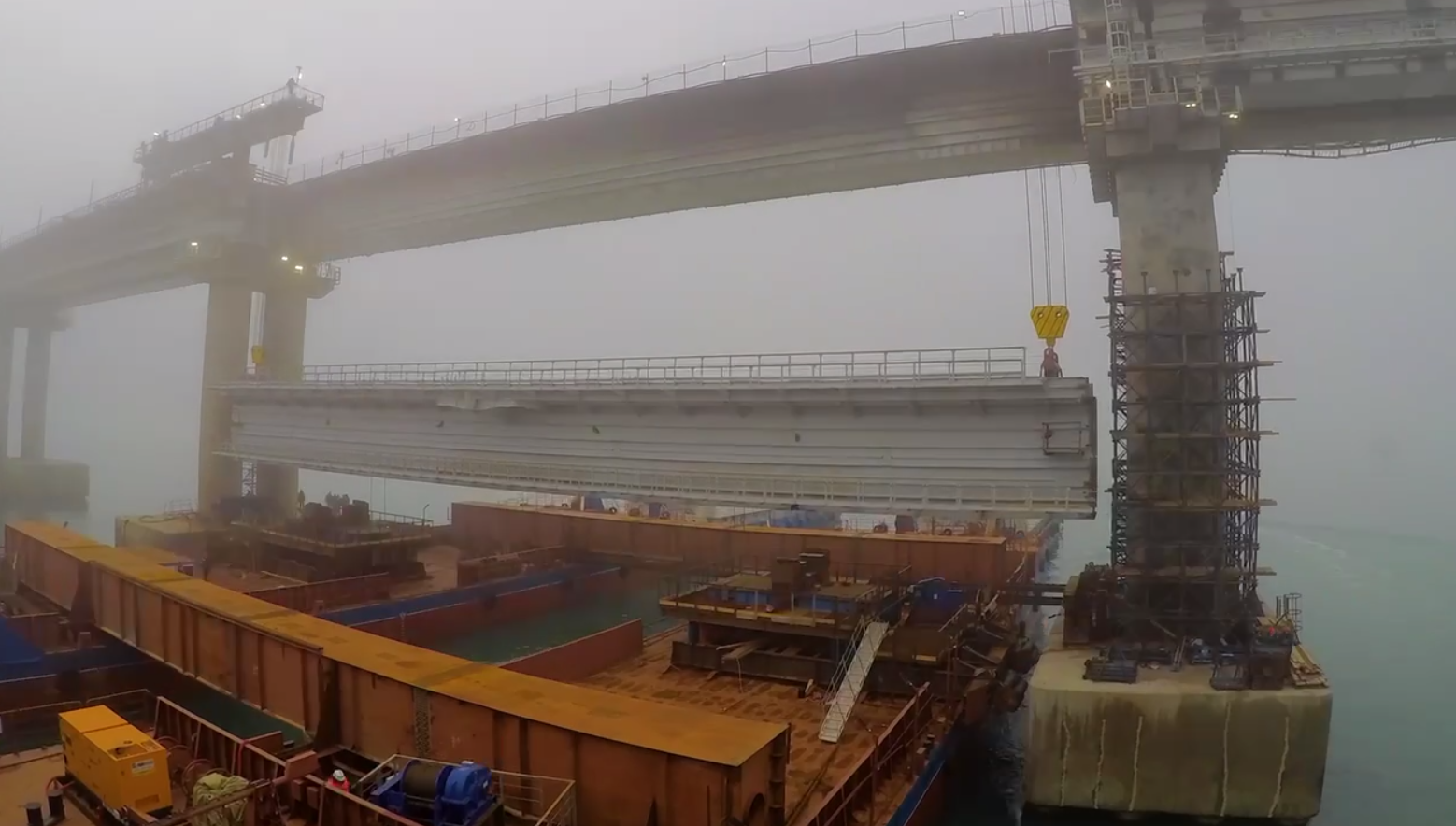 На Крымском мосту завершается восстановление железнодорожных пролетов — Хуснуллин
