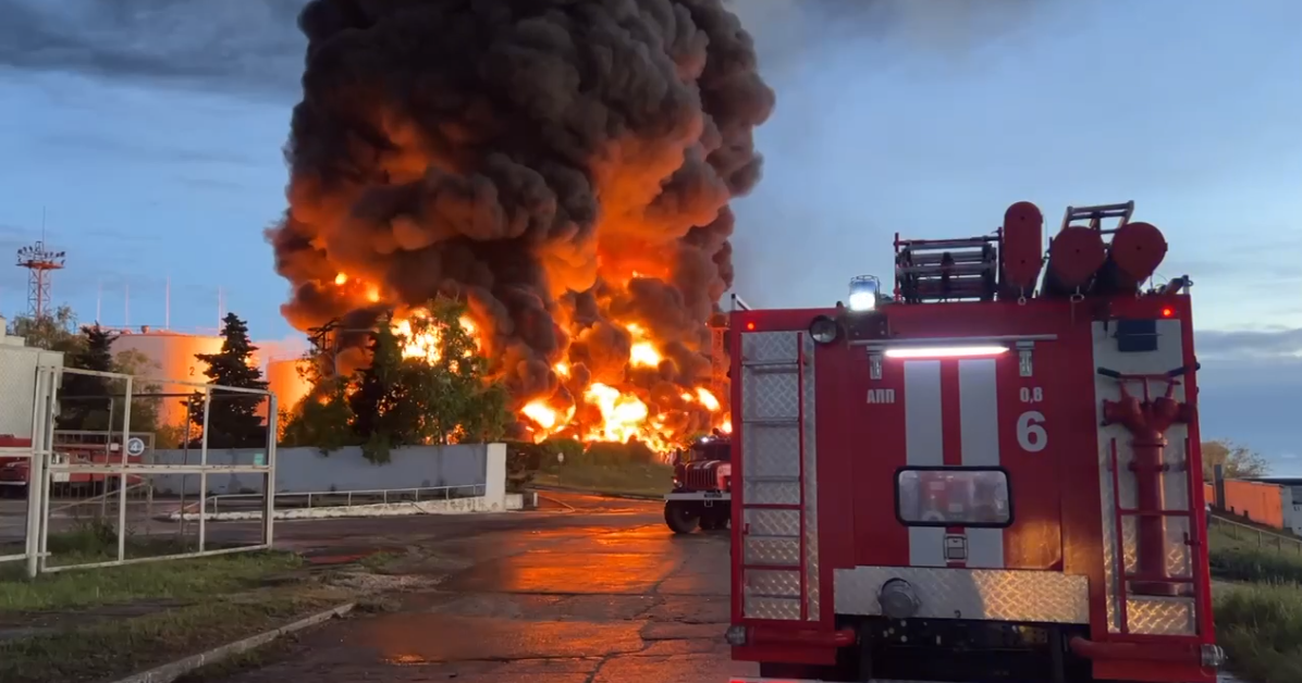 Пожар в Казачьей Бухте не повлияет на снабжение Севастополя топливом — губернатор (видео)