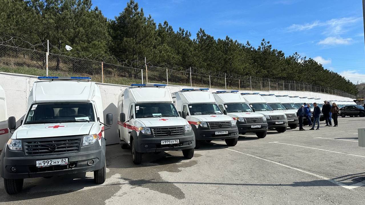 В Крым поступили 24 новых автомобиля скорой медицинской помощи