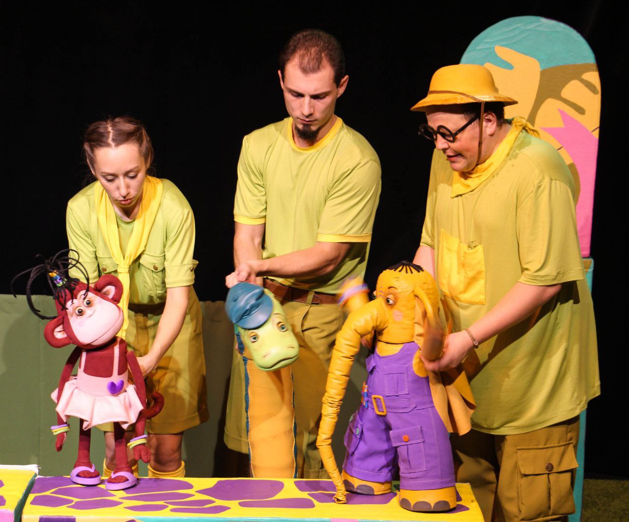 Крымский театр кукол покажет в Севастополе спектакль «38 попугаев»