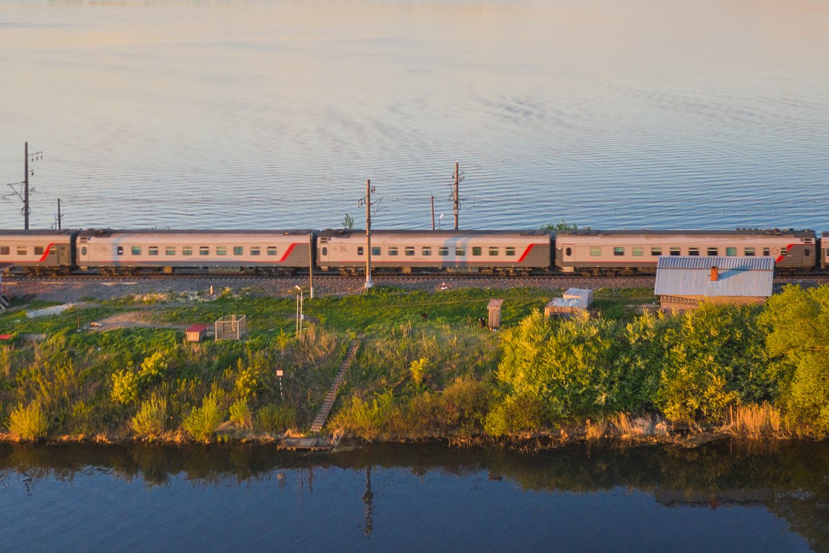 Железнодорожные перевозки пассажиров в Крым в курортный сезон увеличат на треть