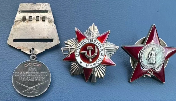 Вор взломал входную дверь: в Крыму полицейские раскрыли кражу наград ветерана войны