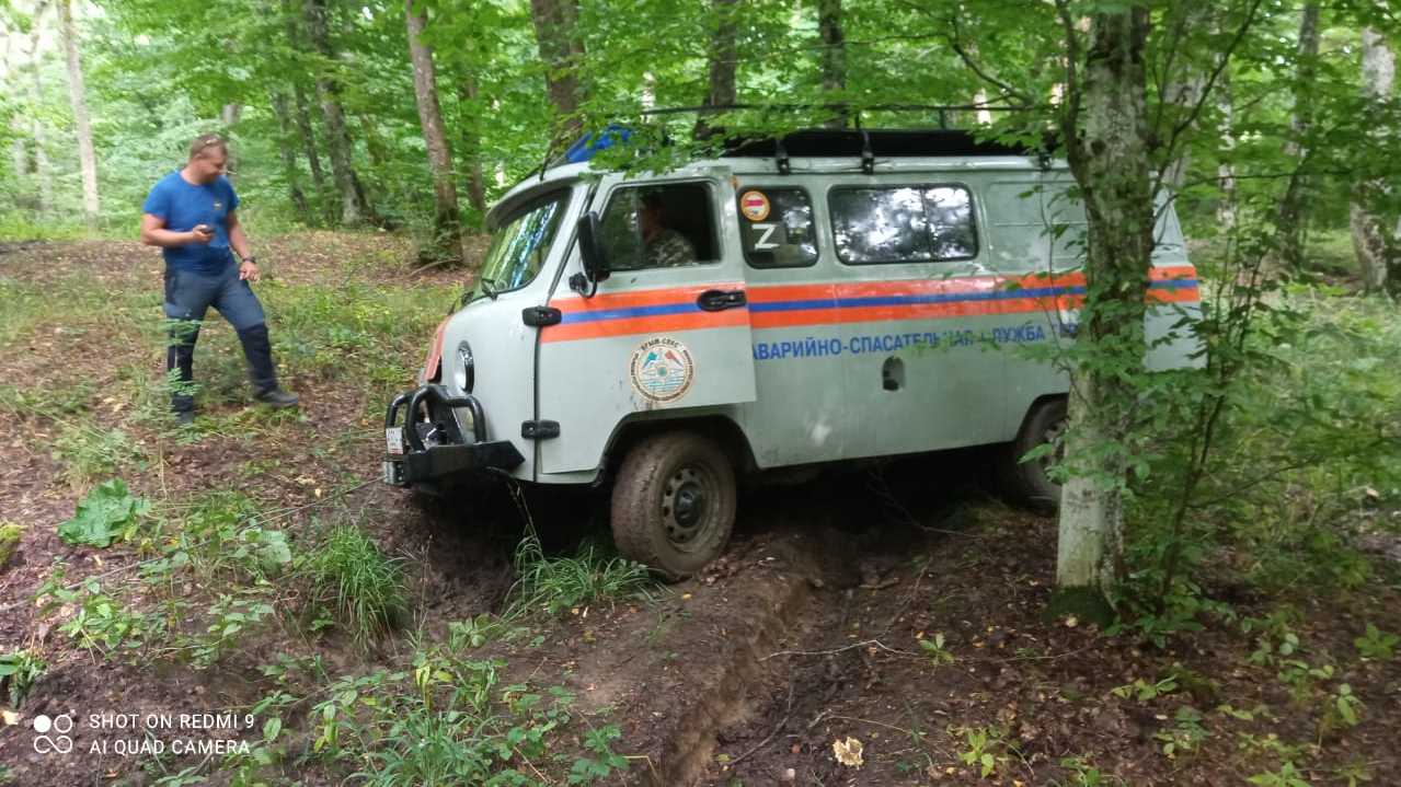 Провел в лесу более 30 часов: в Крыму спасли 78-летнего мужчину